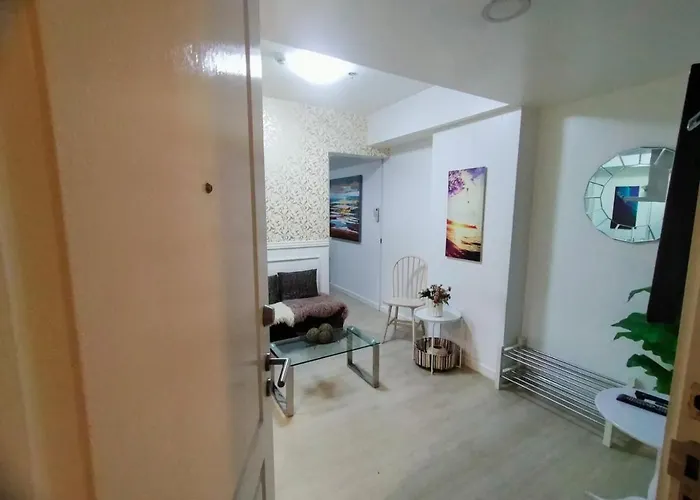 Appartamento Beach Front Living In The Heart Of The City, Azure Residences *