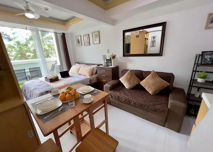 Appartamento Beach Front Living In The Heart Of The City, Azure Residences Manila