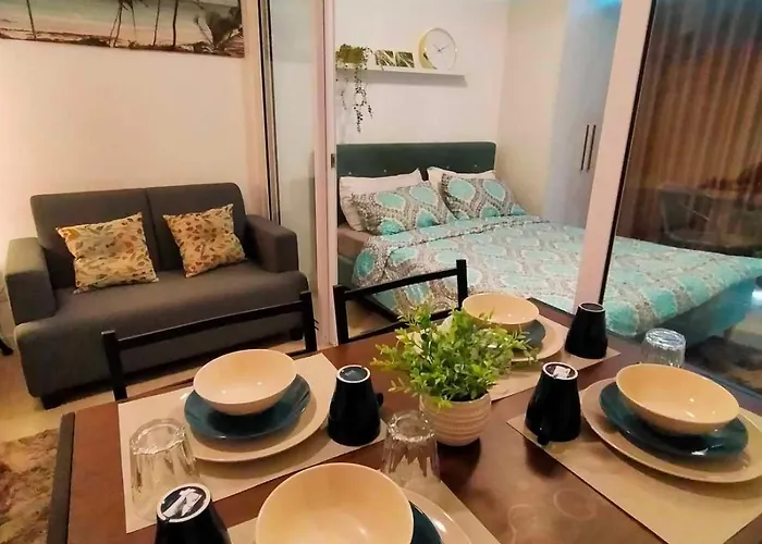 Beach Front Living In The Heart Of The City, Azure Residences Appartamento Manila