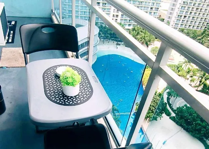 Appartamento Beach Front Living In The Heart Of The City, Azure Residences Manila