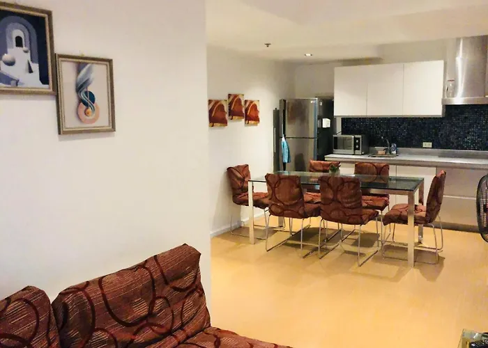 Beach Front Living In The Heart Of The City, Azure Residences Appartamento *