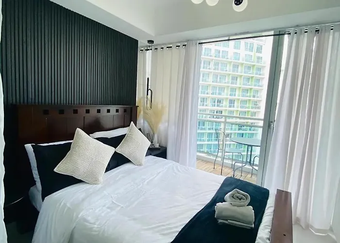 Appartamento Beach Front Living In The Heart Of The City, Azure Residences
