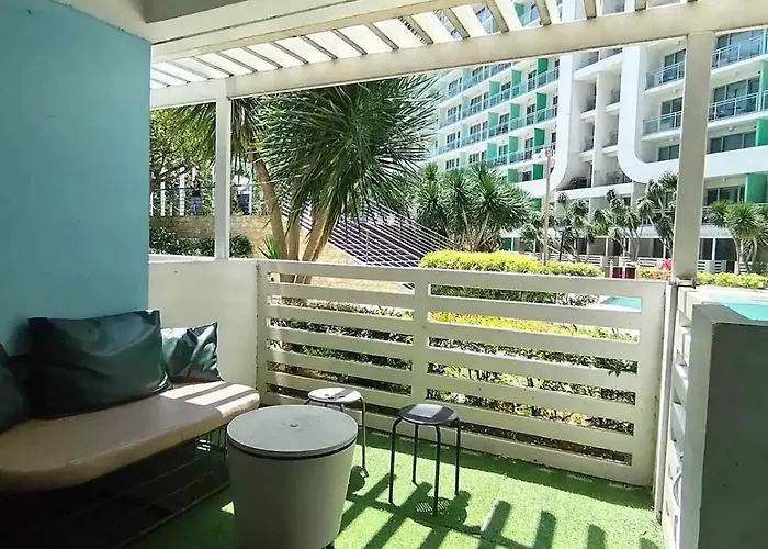 Appartamento Beach Front Living In The Heart Of The City, Azure Residences Manila
